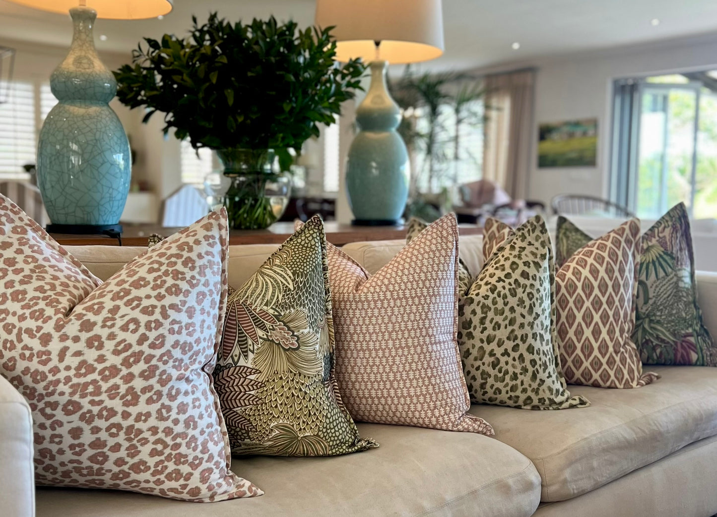 Animalia Pink