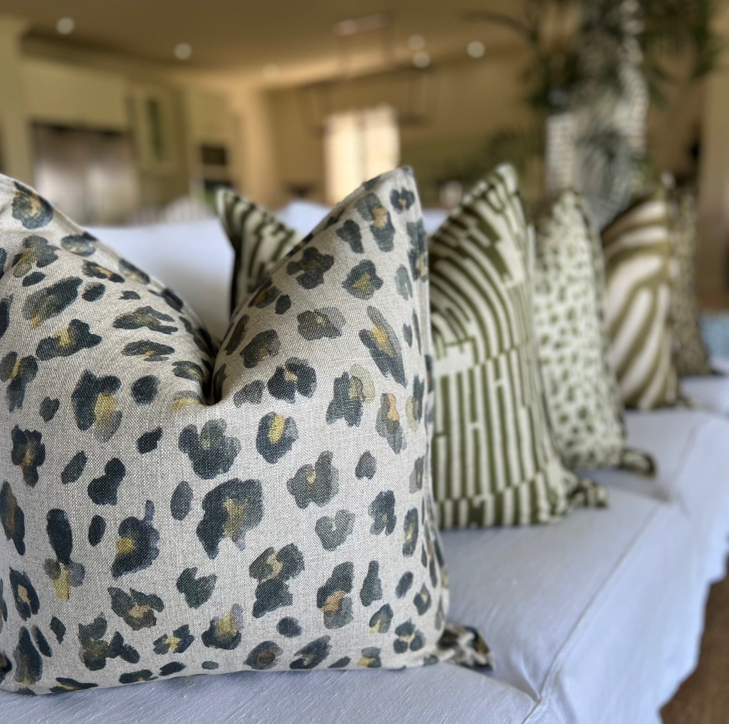 Leopard Charcoal