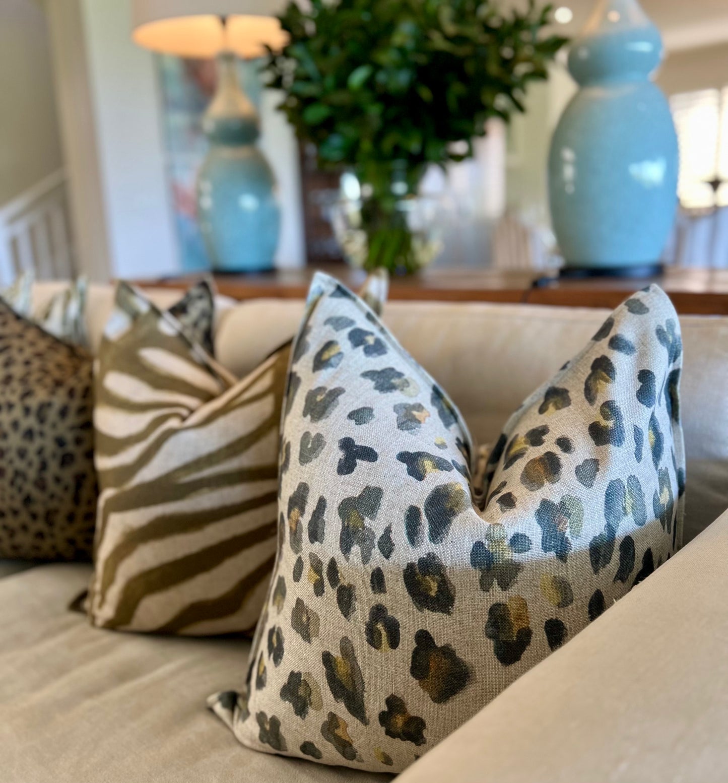 Leopard Charcoal